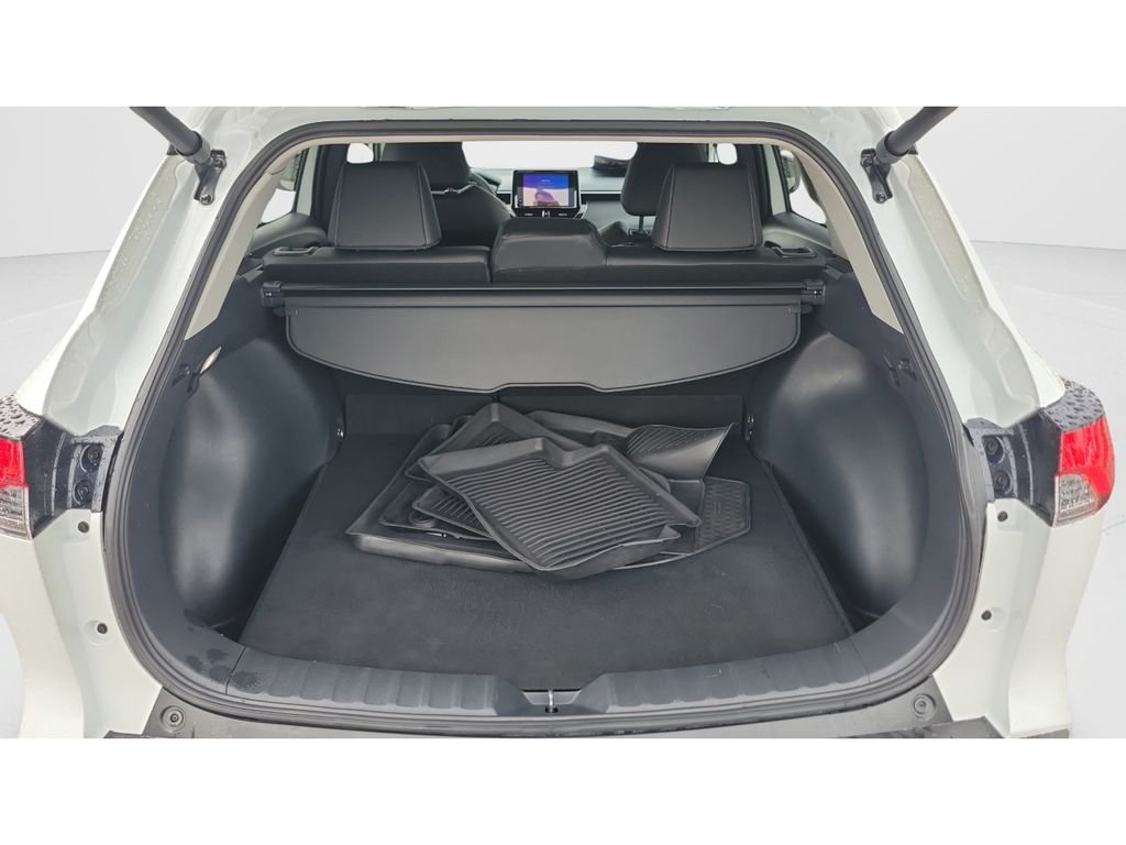 Used 2024 Beige Toyota XLE image 9
