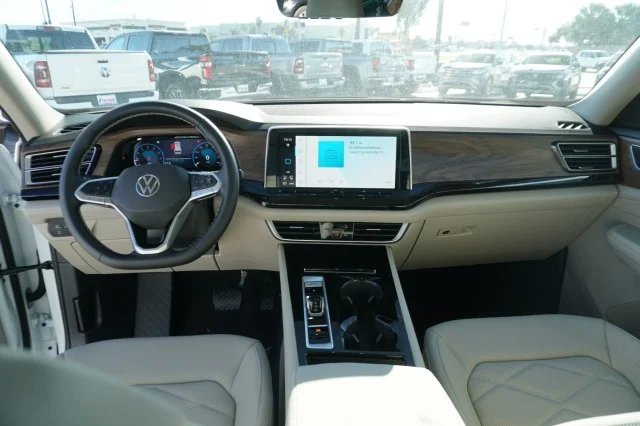 2026 Volkswagen Atlas SE w/Tech - Photo 24