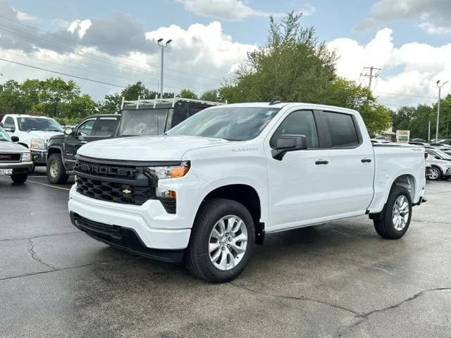New 2026 Summit White Chevrolet Custom image 5