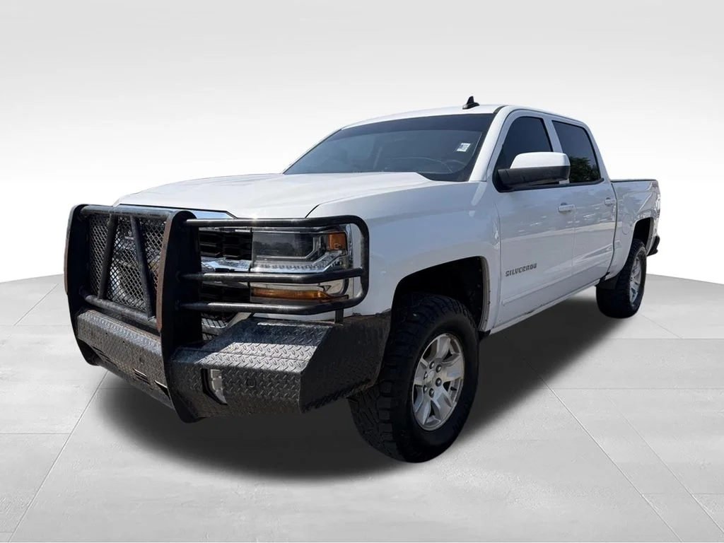 Used 2018 White Chevrolet LT image 1