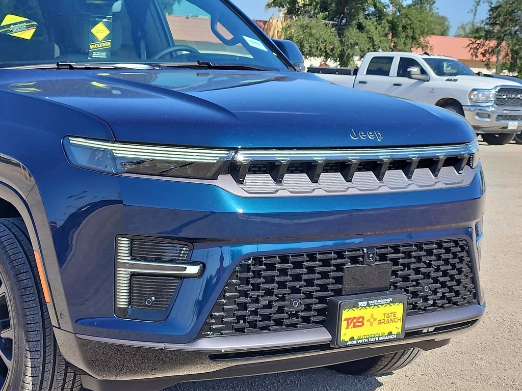 New 2026 Fathom Blue Pearl-Coat Exterior Paint (Late Availability) Jeep Summit Obsidian image 7