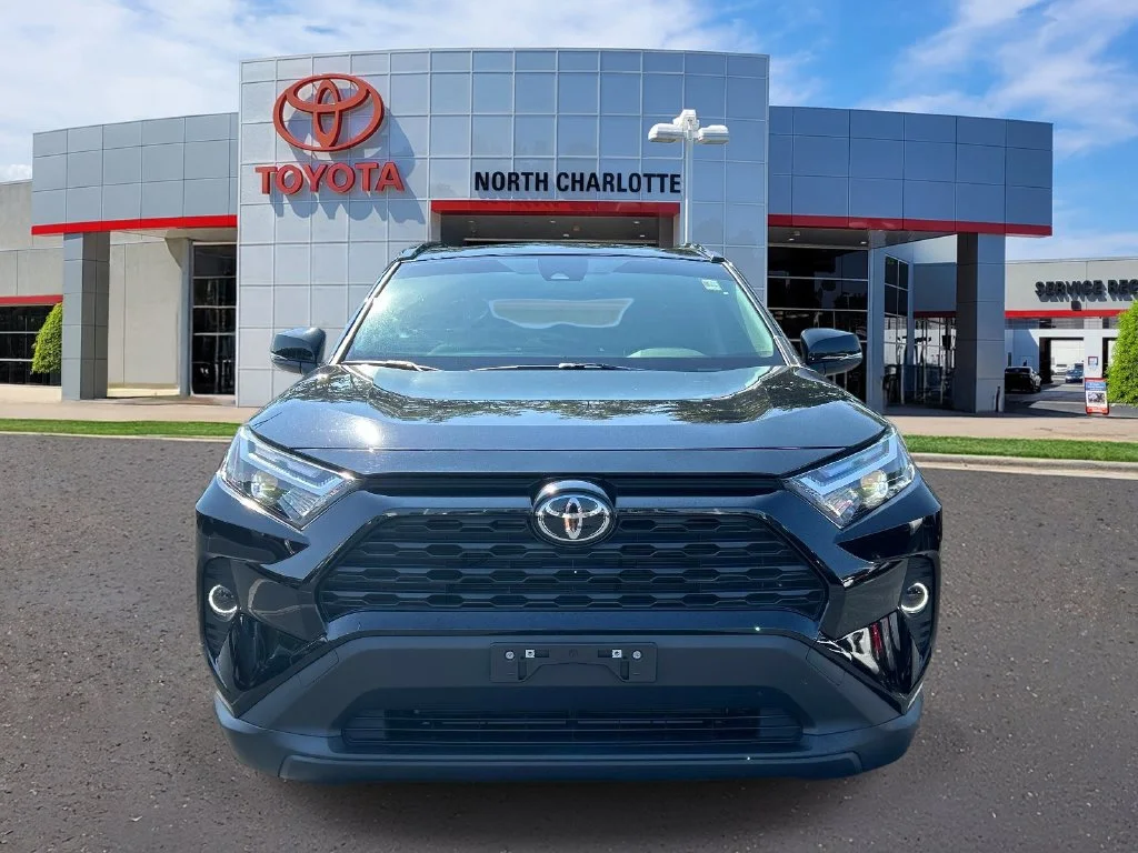 Used 2025 Black Toyota XLE image 3