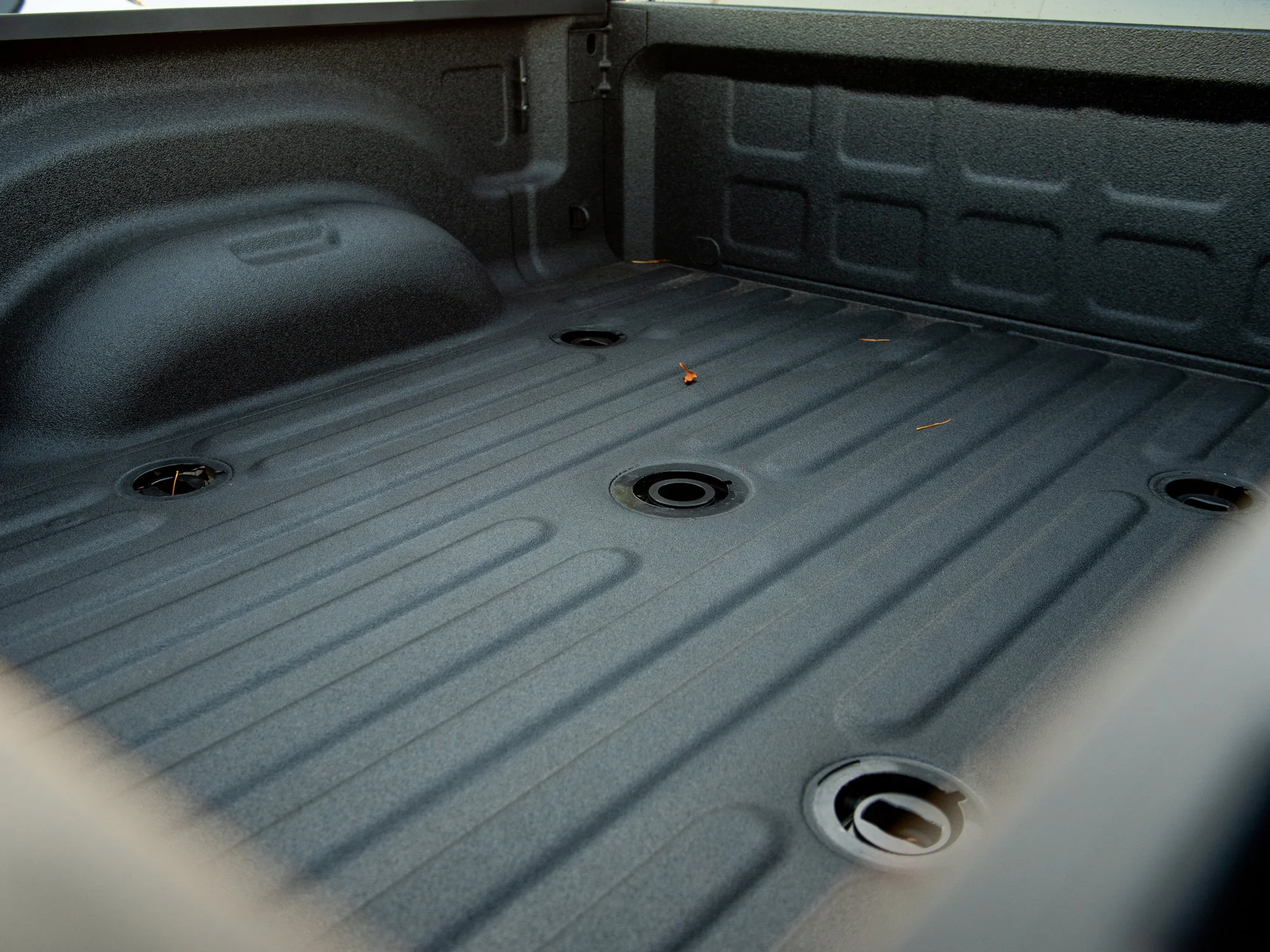New 2027 Blue RAM Laramie* Mega Cab 4x4, Sunroof, Pwr Running Boards, Harman/Kardon image 9