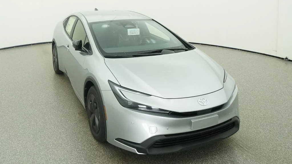 New 2027 Cutting Edge Toyota LE image 19