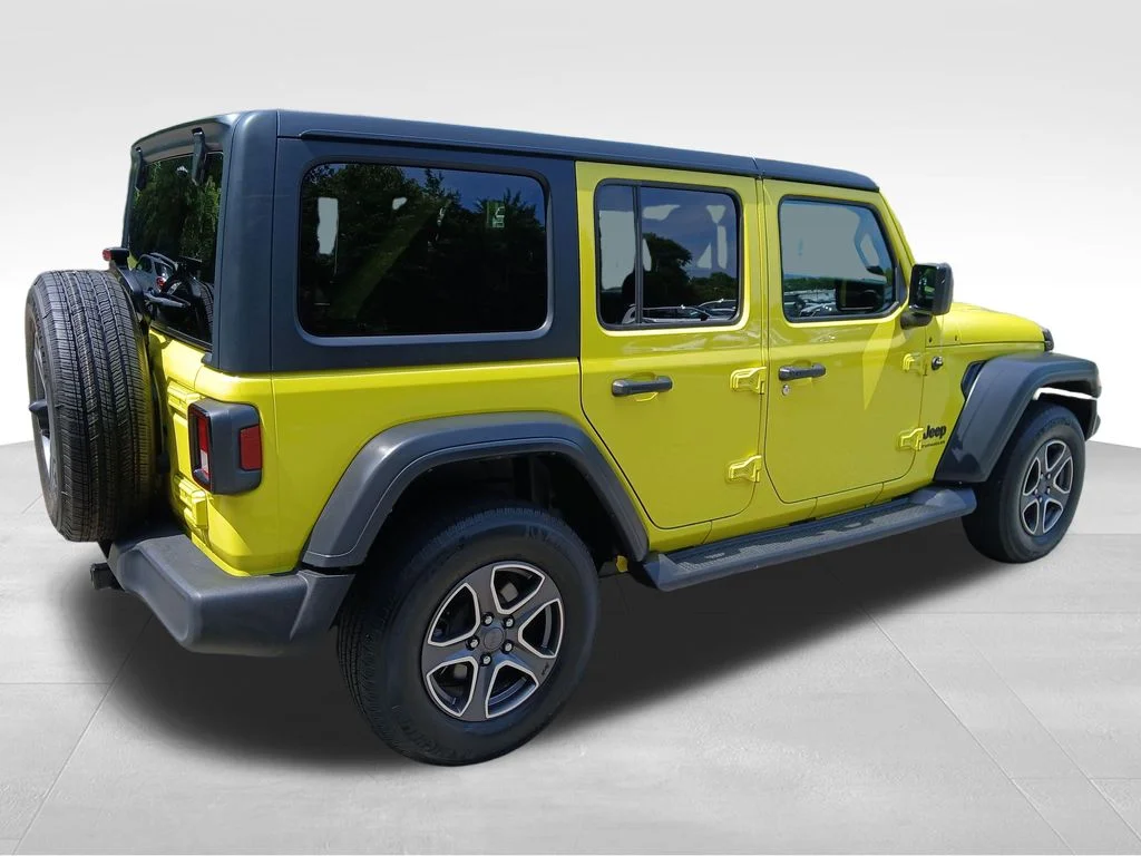 Used 2023 Yellow Jeep Sport S image 8