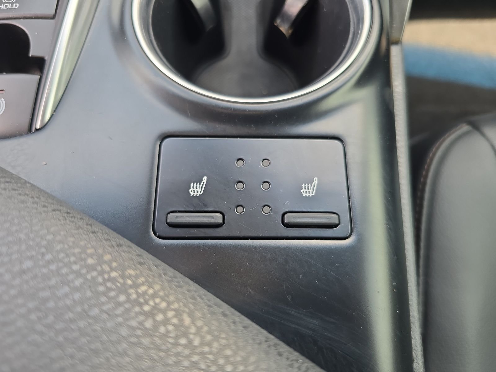 Used 2018 Blue Toyota XLE image 18