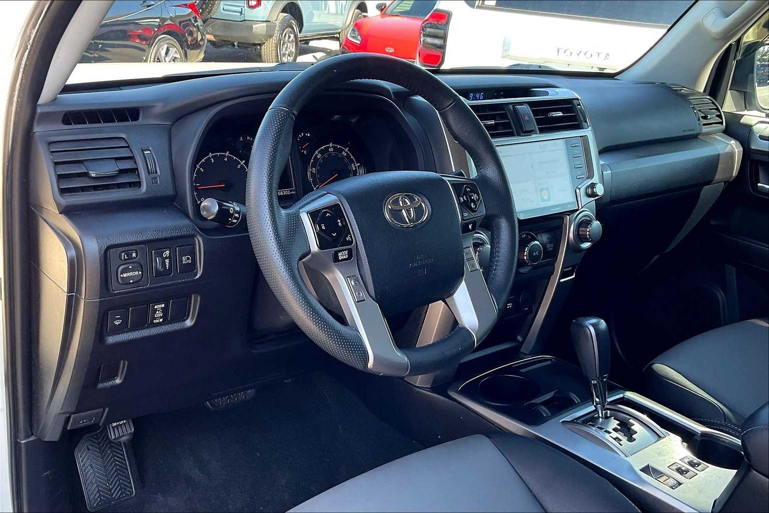 Used 2020 Super White Toyota SR5 image 16