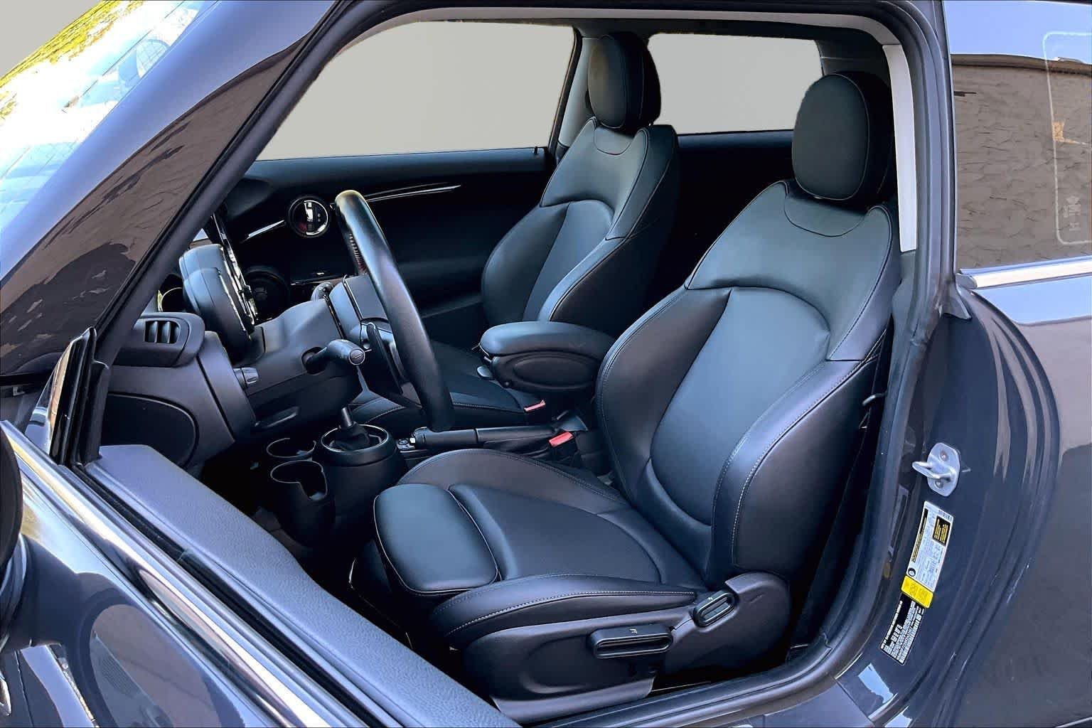 Used 2019 Thunder Grey Metallic MINI Cooper S image 8