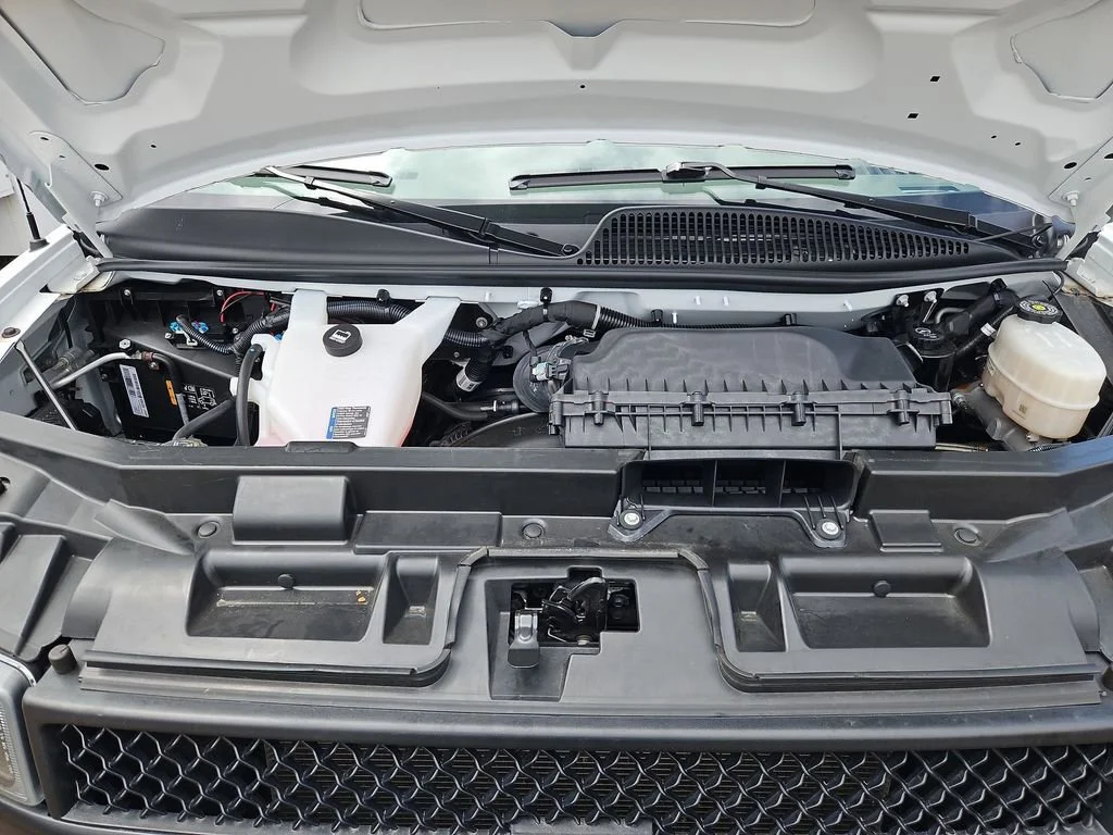Used 2023 Summit White Chevrolet 1LS image 30