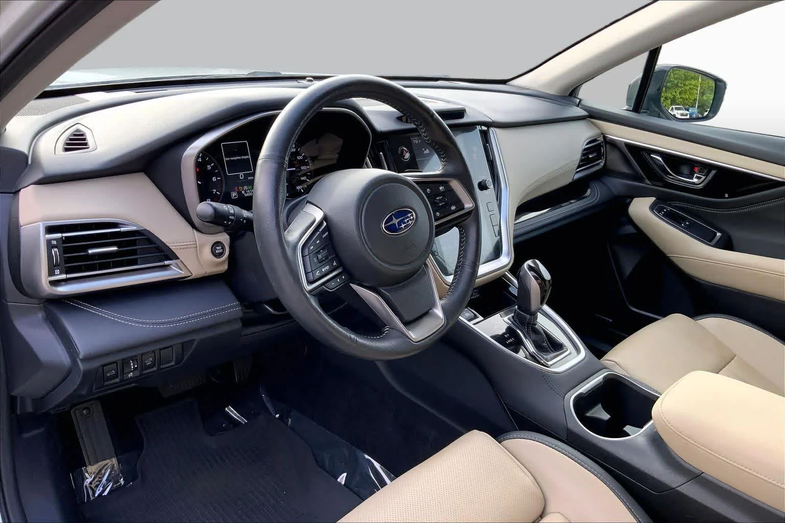 Used 2024 Crystal White Pearl Subaru Limited image 15