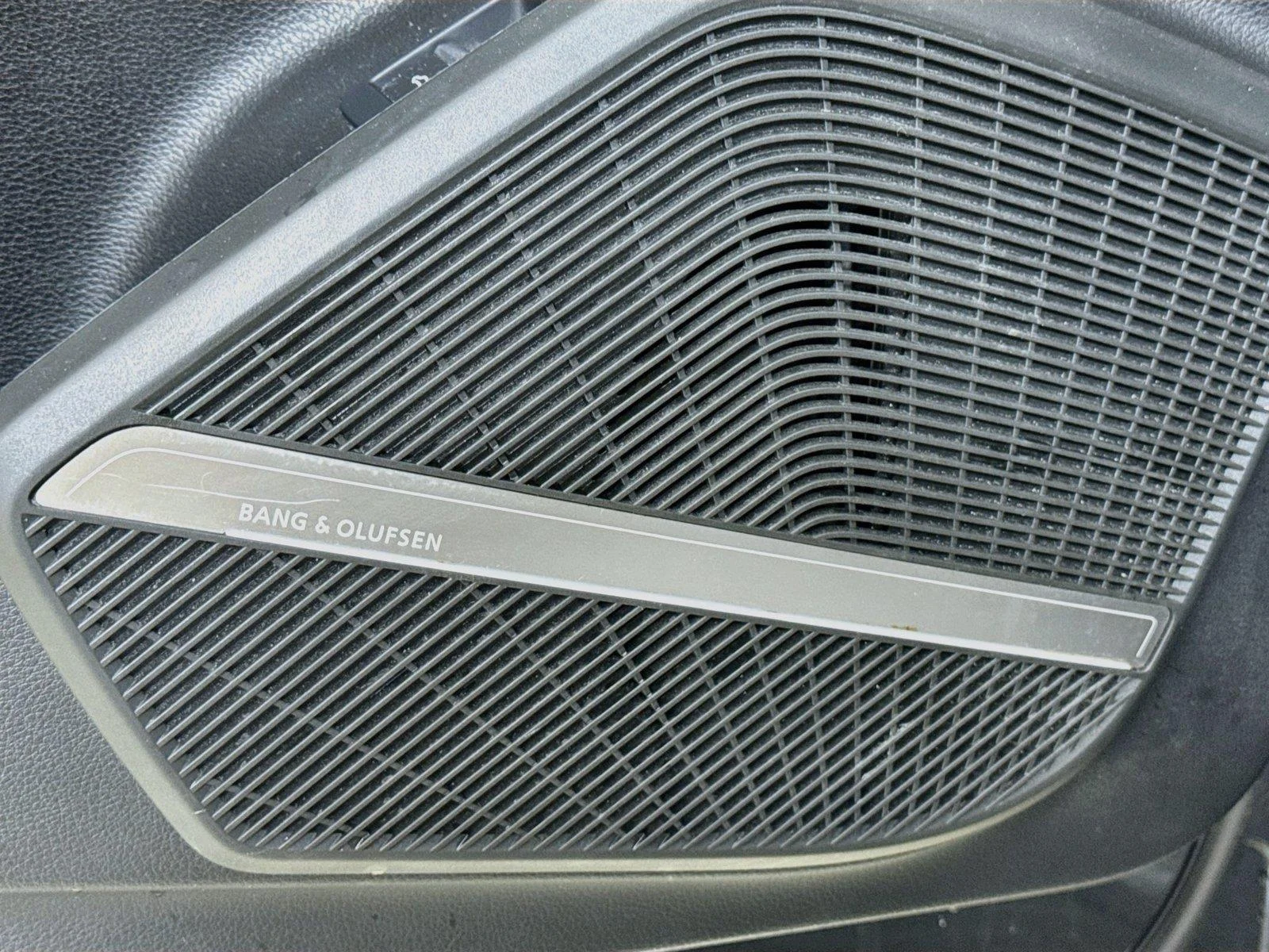 Used 2024  AUDI PREMPLS image 18