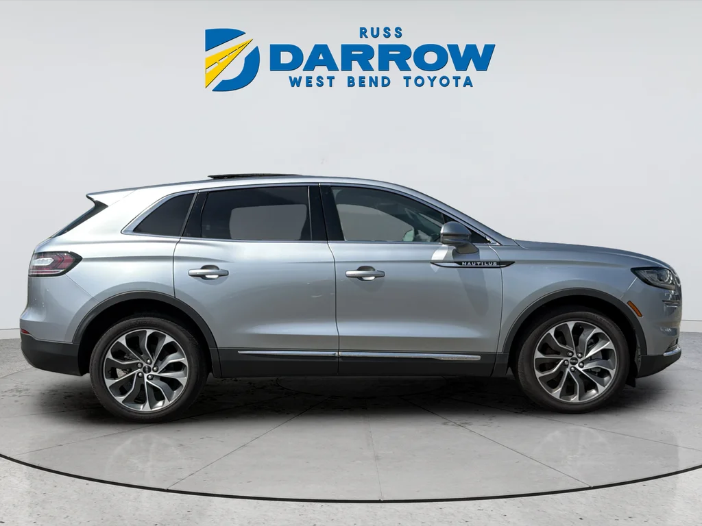 Used 2022 Silver Lincoln Reserve image 6