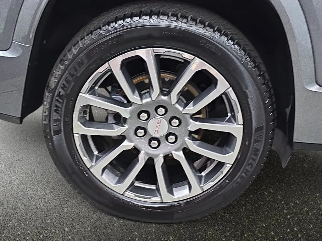 Used 2021 Gray GMC Denali image 34