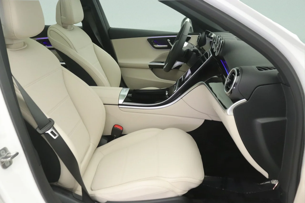 New 2026 Polar White Mercedes-Benz C 300 image 7