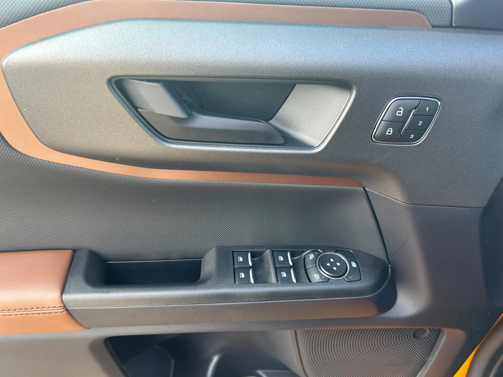 New 2026 Orange Fury Metallic Tri-Coat Ford Outer Banks image 16