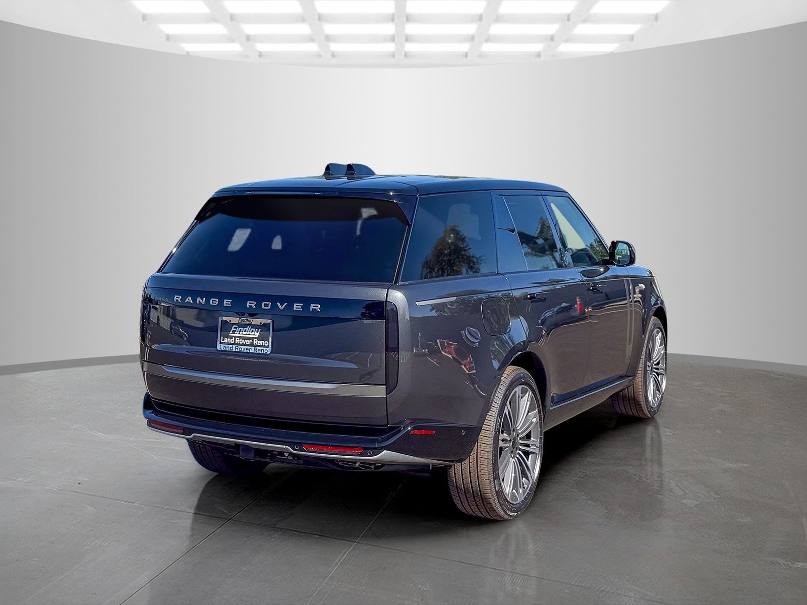 New 2026 Carpathian Grey Land Rover SE image 5