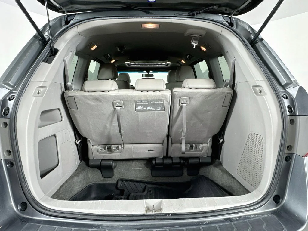 Used 2011 Gray Honda Touring image 33
