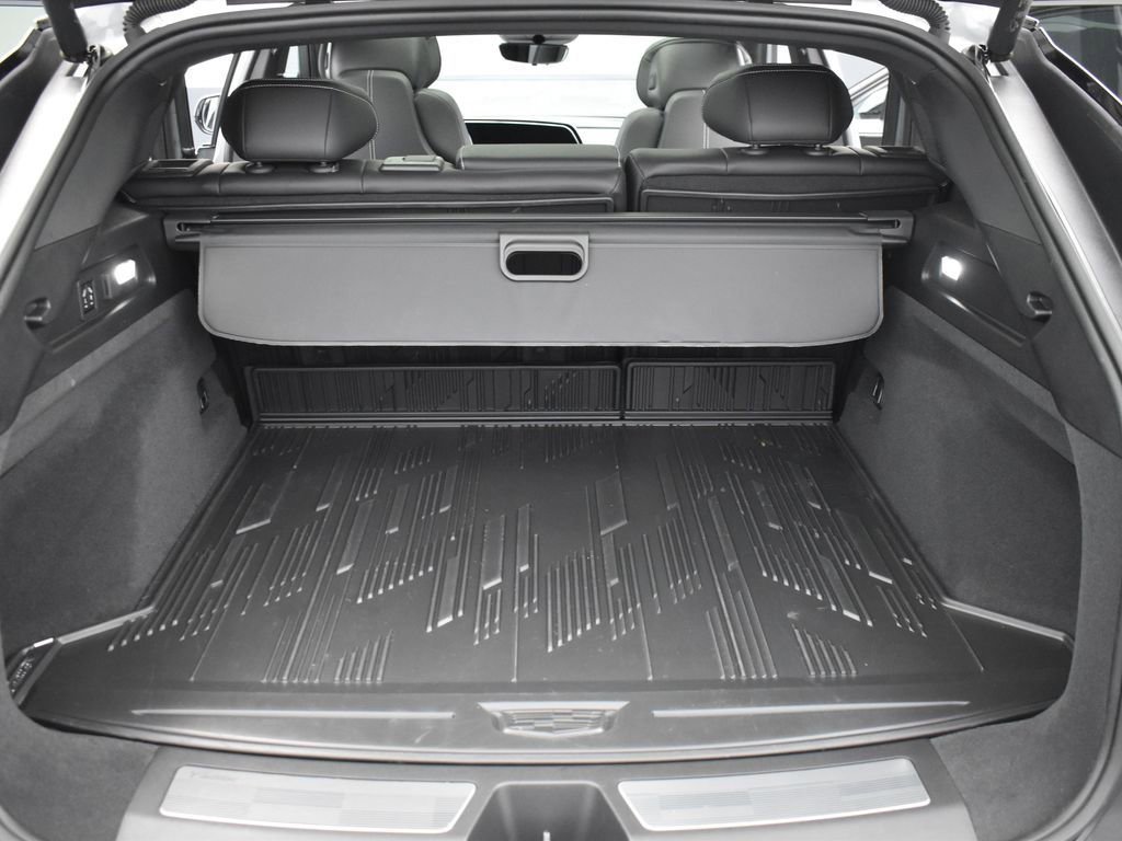 2024 CADILLAC LYRIQ - Image 9