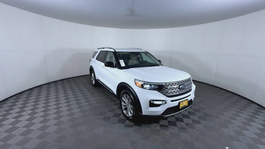 Used 2023 White Ford Limited image 2