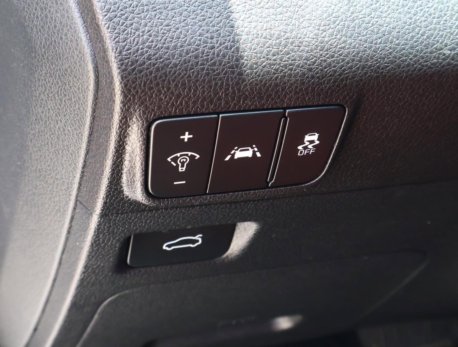 Used 2024 Wolf Gray Kia GT-Line image 20