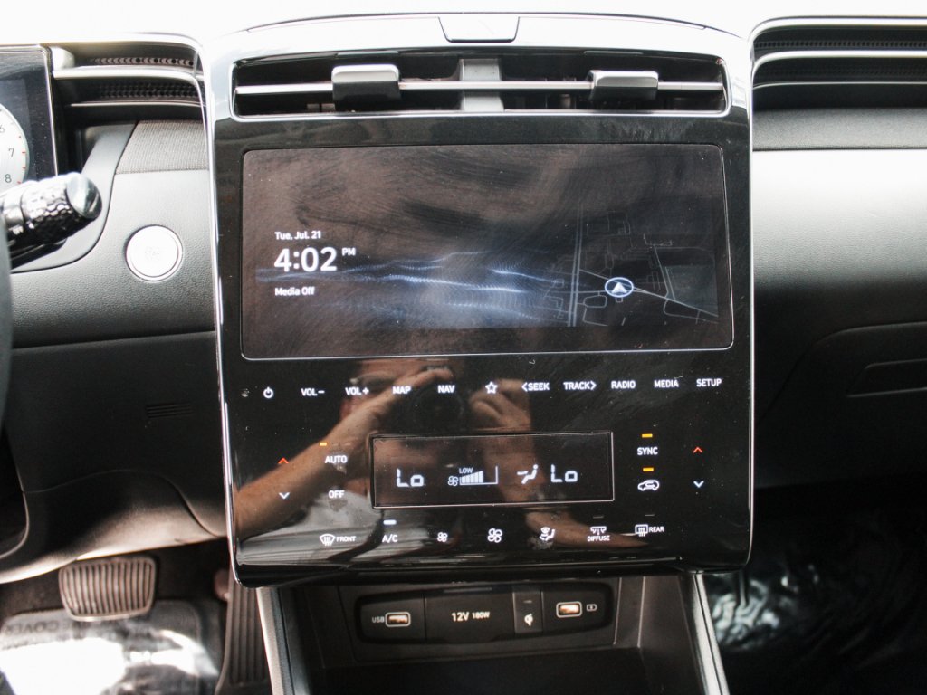 Used 2023 Serenity White Pearl Hyundai Limited image 18