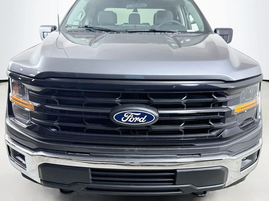 New 2026 Carbonized Gray Metallic Ford XLT image 2