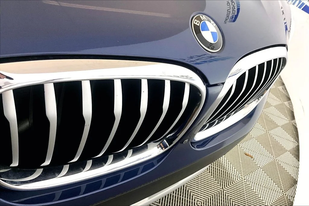 Used 2021 Phytonic Blue Metallic BMW sDrive30i image 23