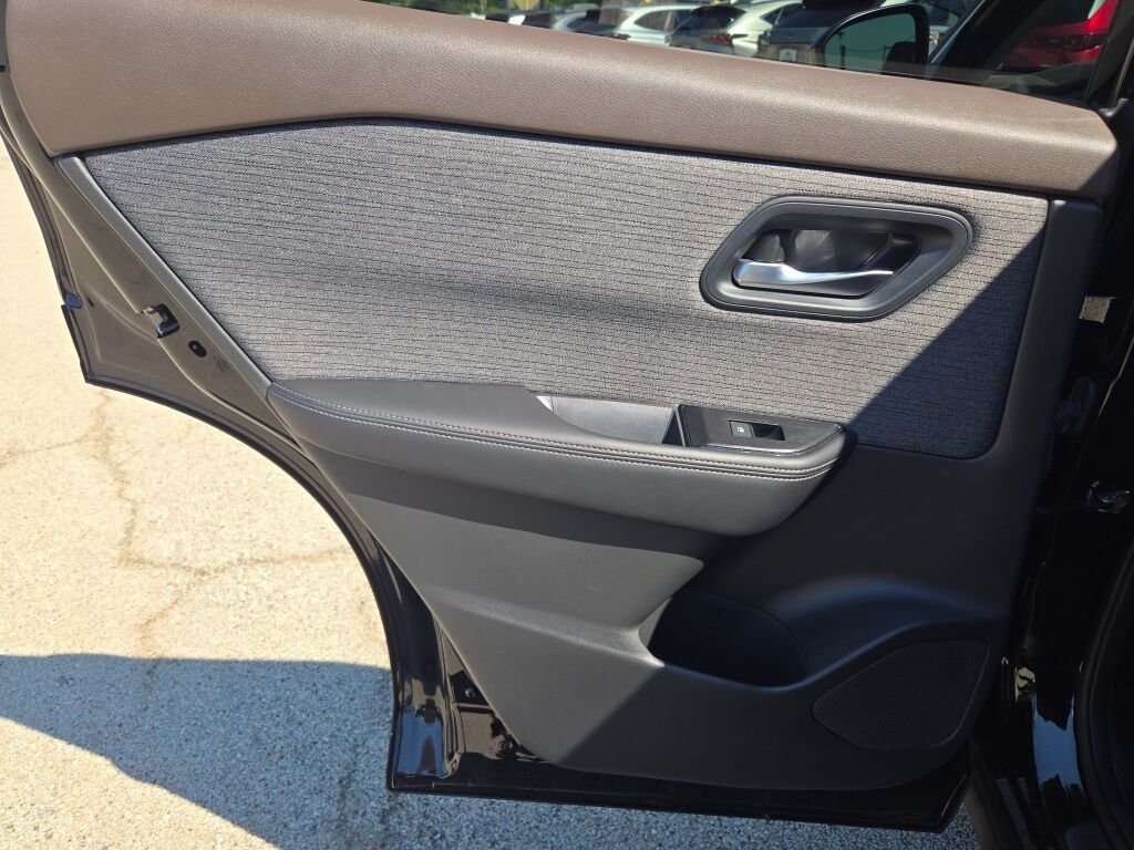 Used 2023 Black Nissan SV image 21