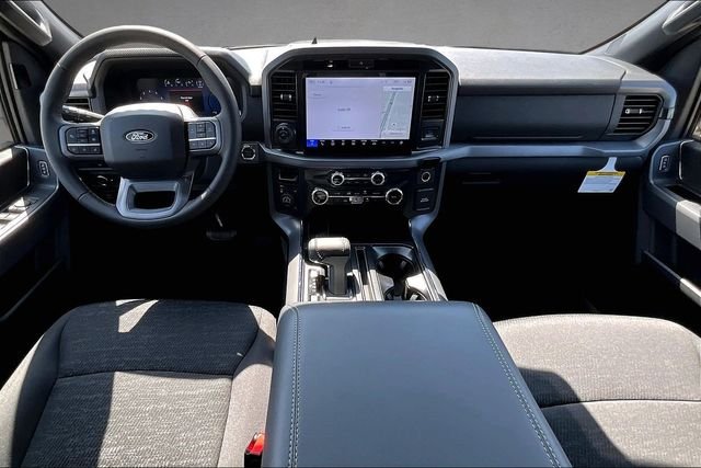 New 2026 Oxford White Ford XLT image 4