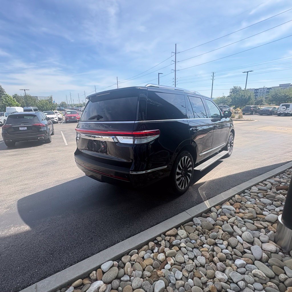 Used 2024 Infinite Black Metallic Clearcoat Lincoln Black Label image 6