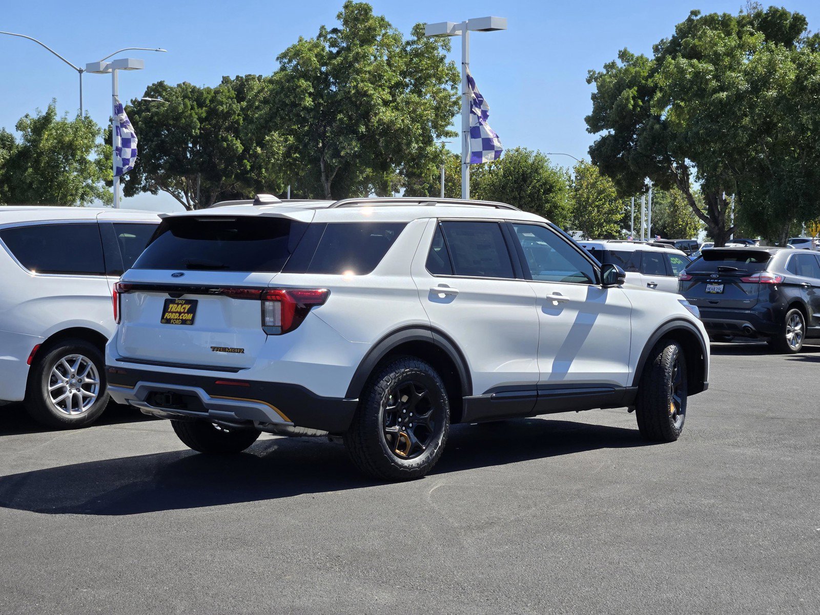 New 2026 Star White Metallic Tri-Coat Ford Tremor® image 4