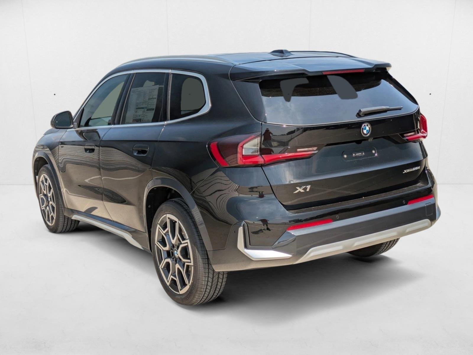 2025 BMW X1 28i - Photo 9
