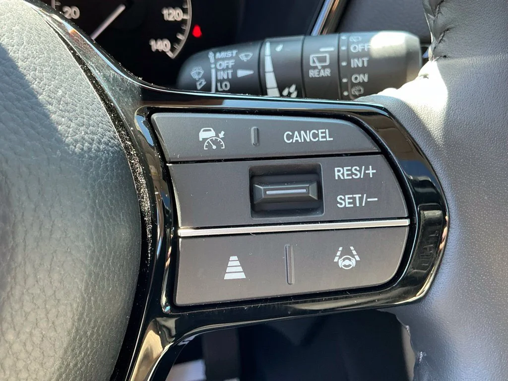 Used 2024  Honda EX-L image 33