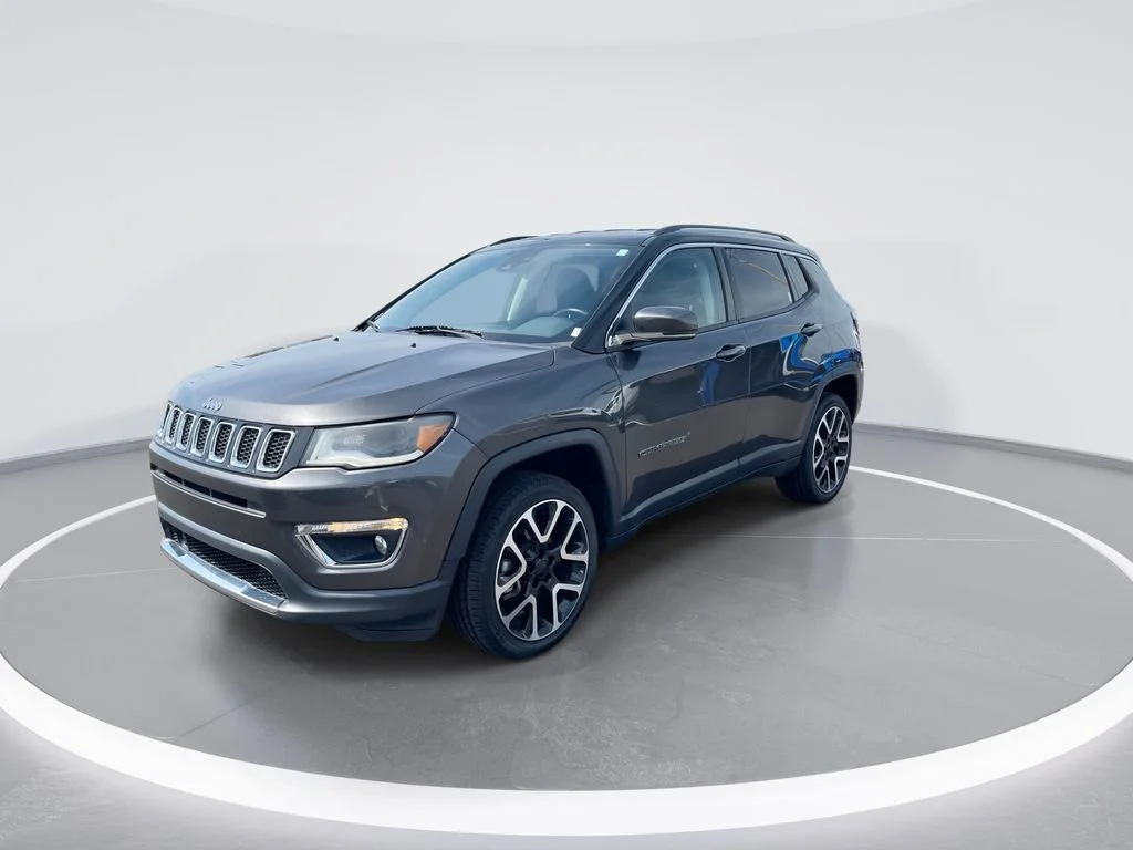 Used 2021 Gray Jeep Limited image 4