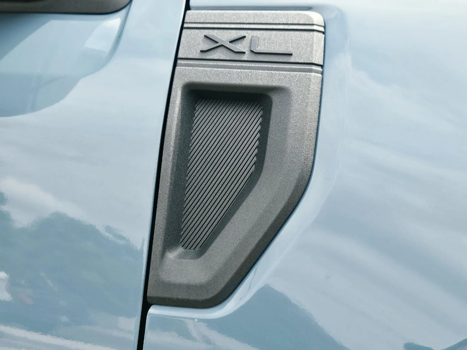 Used 2023 Area 51 Ford XL image 44