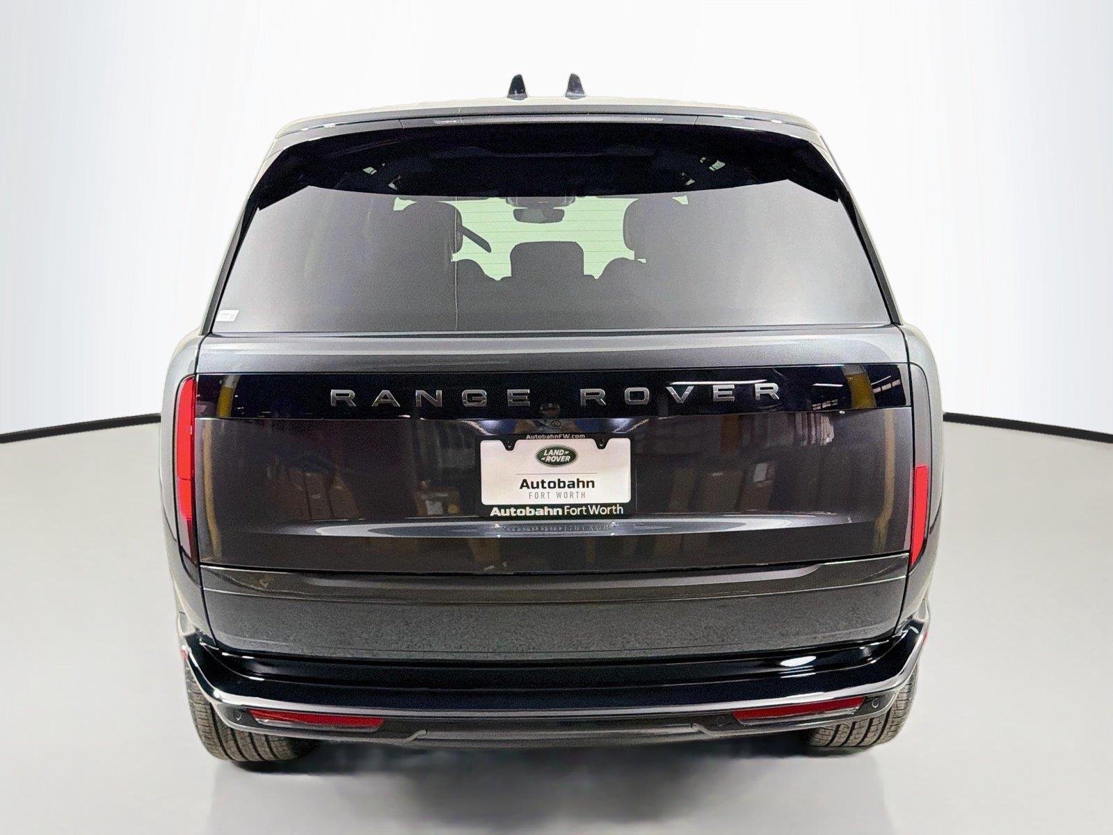 New 2027 Carpathian Grey Land Rover SE image 6
