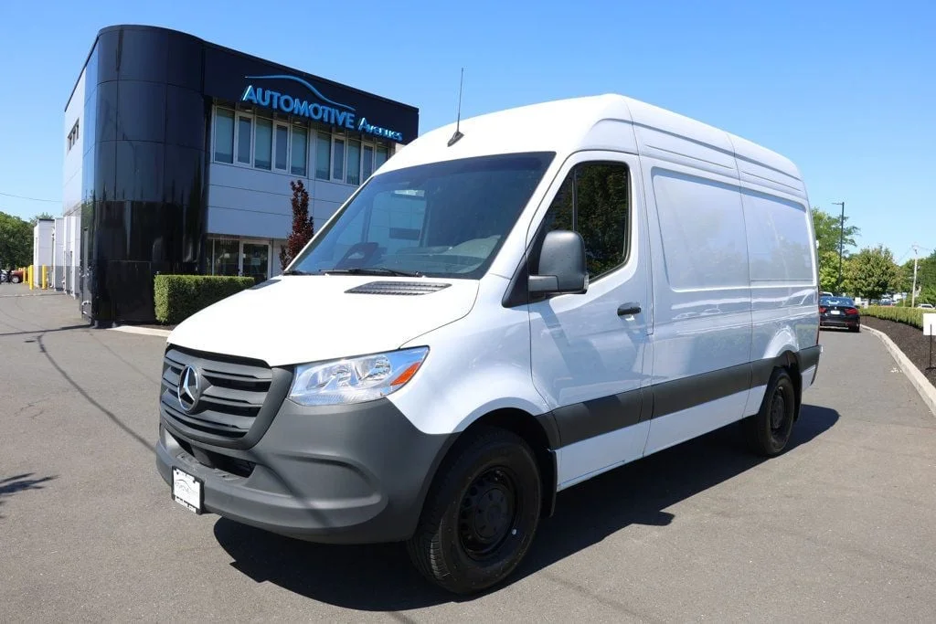 2025 Mercedes-Benz Sprinter 2500 144 WB's photo