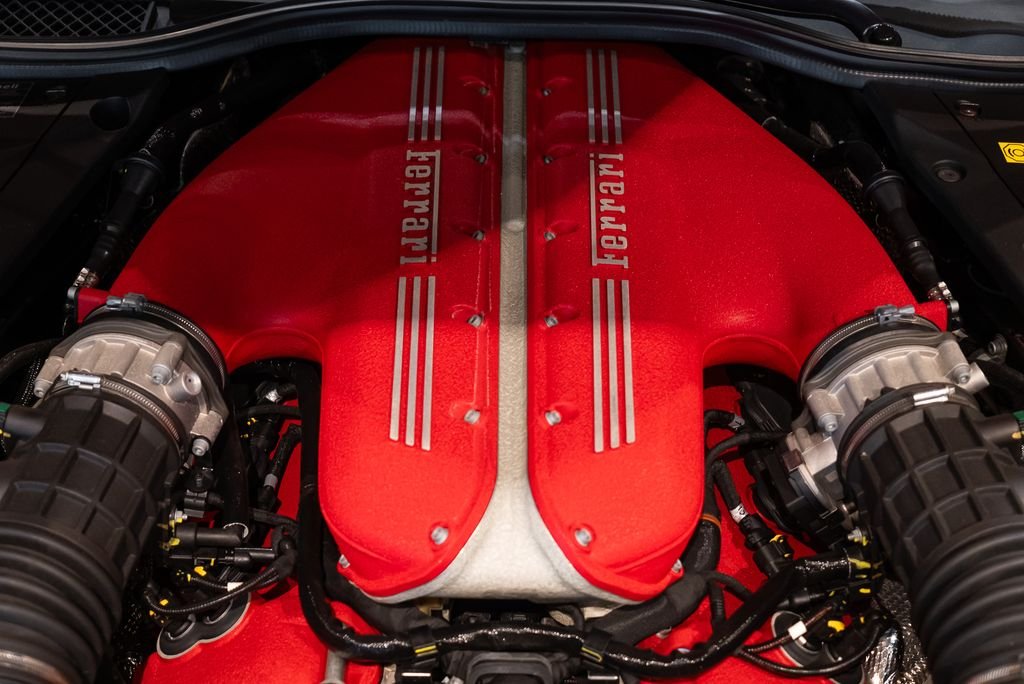 2022 Ferrari 812 Competizione 812 Competizione - Photo 19