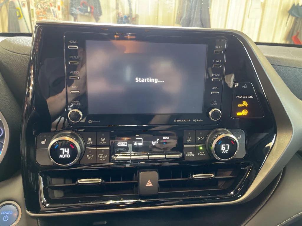 Used 2021  Toyota XLE image 19
