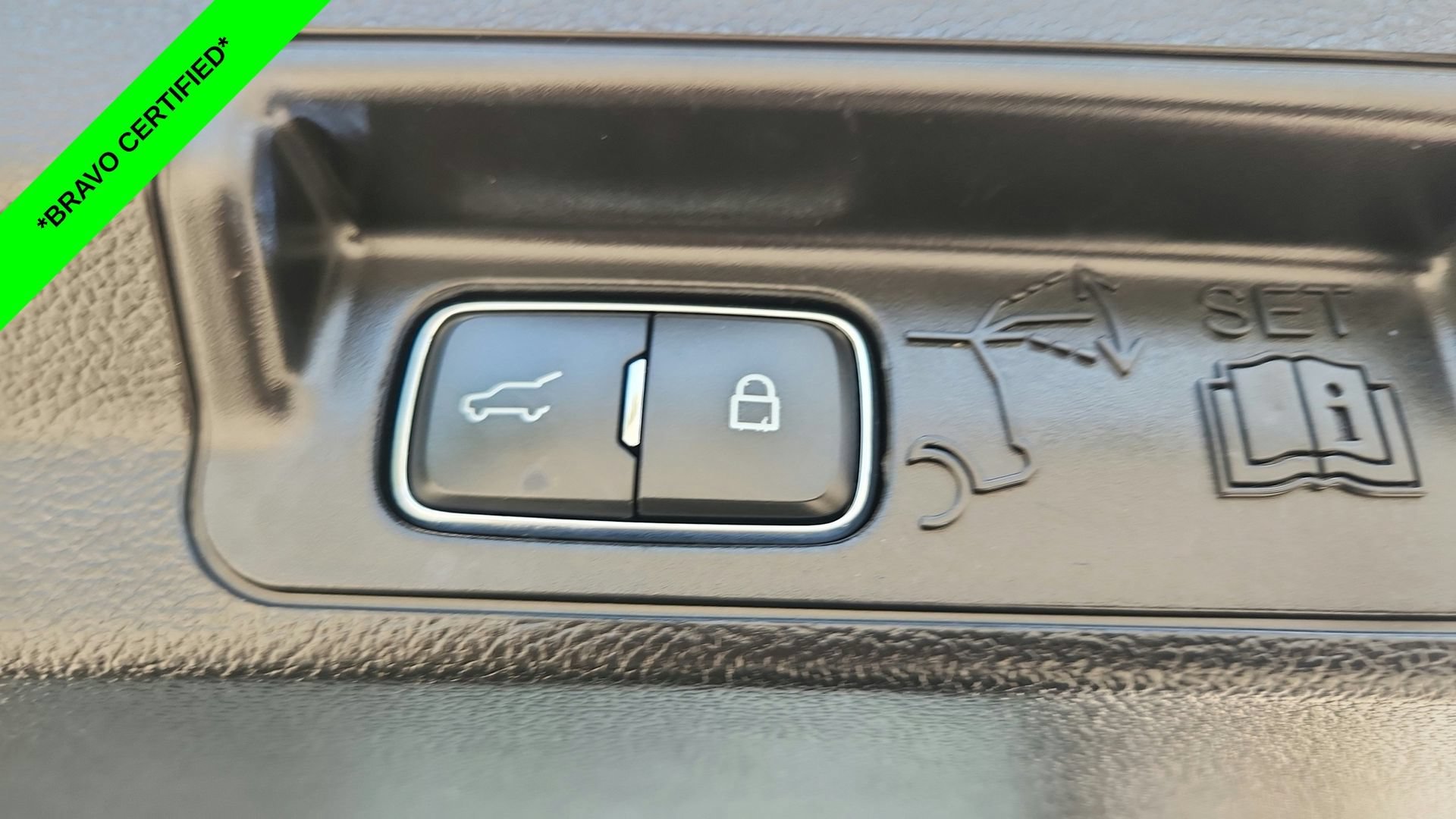 Used 2023 Silver Ford XLT image 29