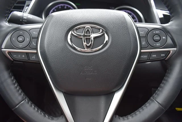Used 2023 Silver Toyota XLE image 18
