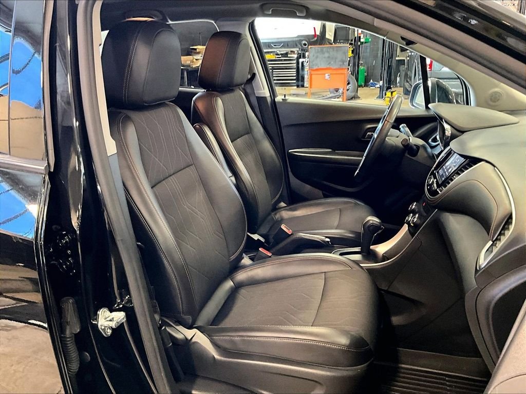 Used 2022 Black Chevrolet LT image 11