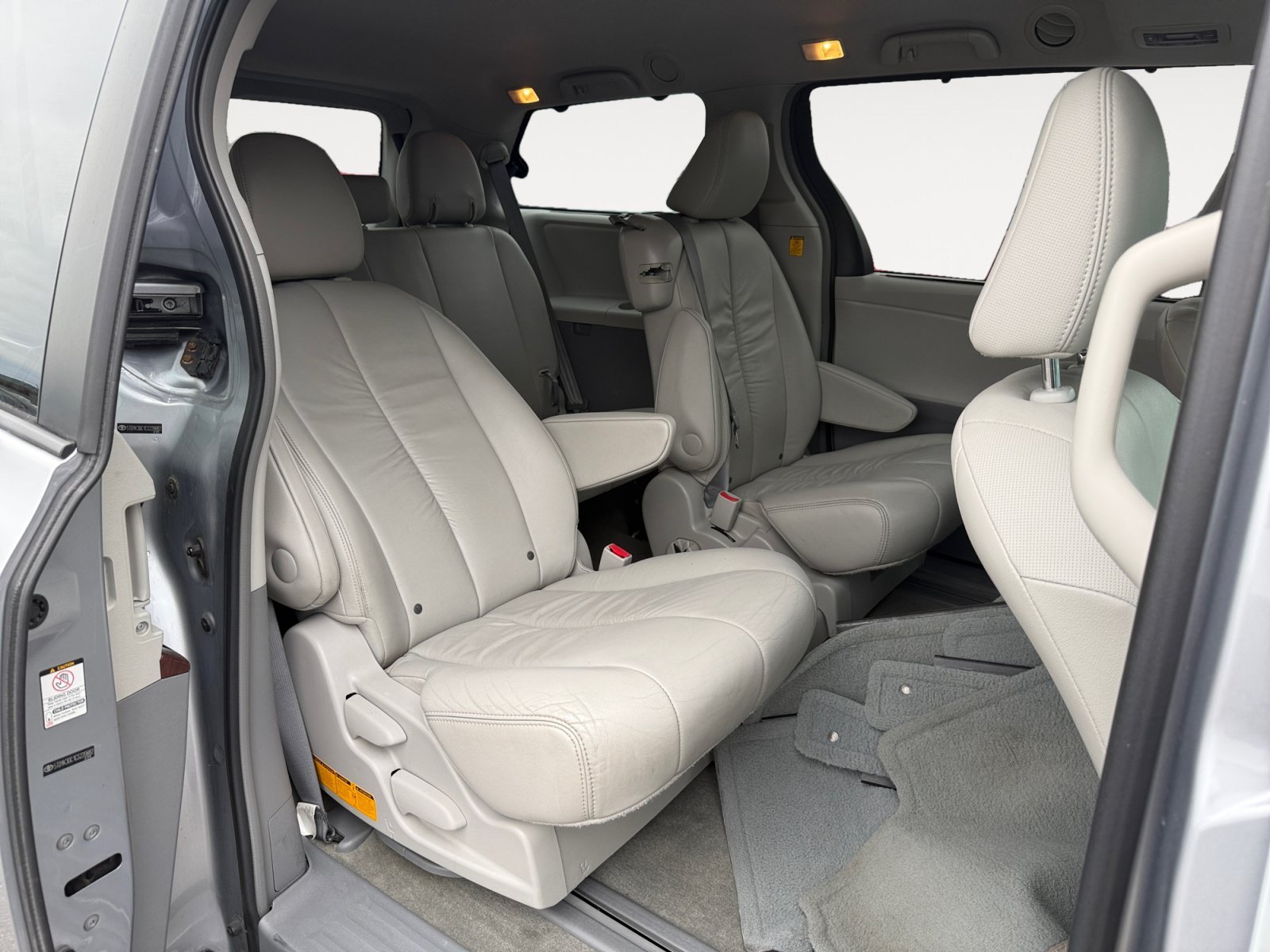 Used 2012 Silver Sky Metallic Toyota XLE image 18