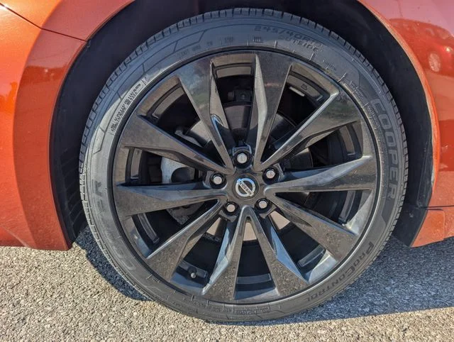 Used 2019 Orange Nissan Platinum image 30