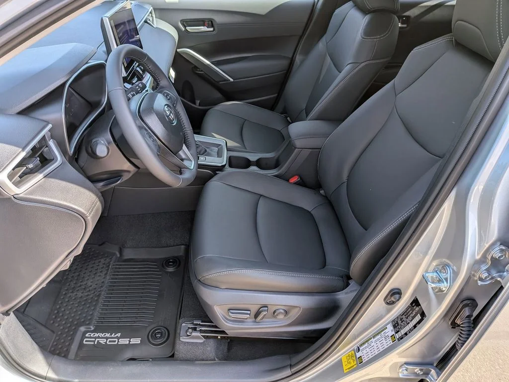 New 2026 Sonic Silver Toyota XLE image 11