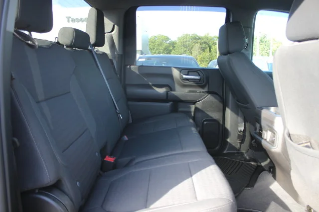 Used 2023 White Chevrolet LT image 28
