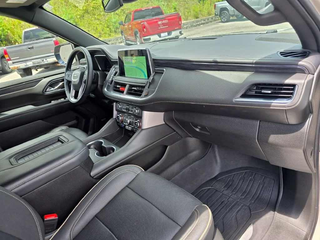 Used 2023 Beige GMC SLT image 33