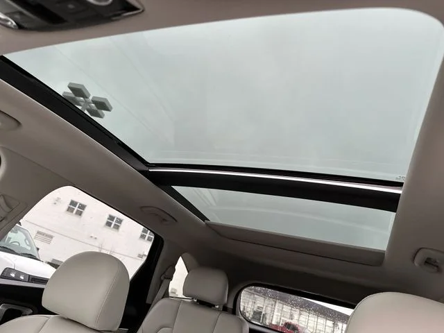 2022 Kia Sorento SX - Photo 18