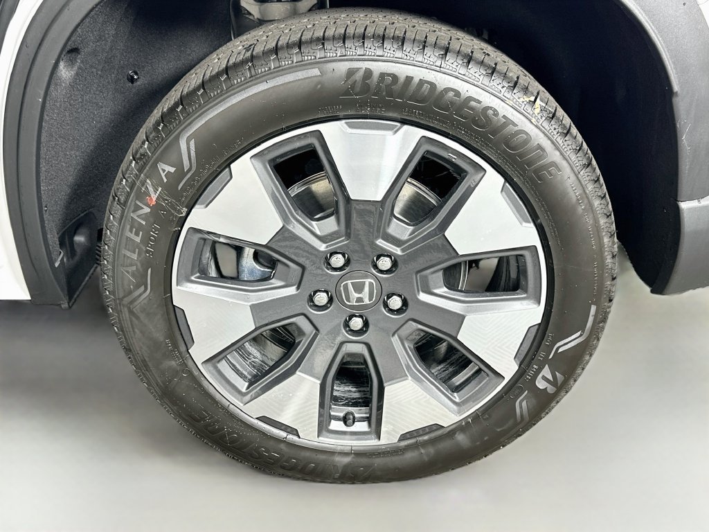 New 2026 Platinum White Pearl Honda Touring image 23