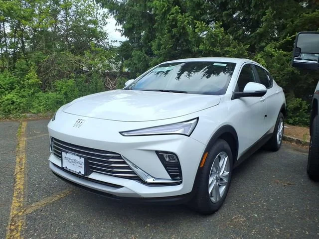 New 2026 Summit White Buick Preferred image 3
